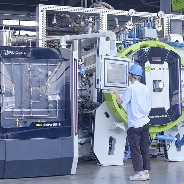 Piekarnik próżniowy do zastosowań o temperaturze 1200-2500°C System sterowania PLC lub PC