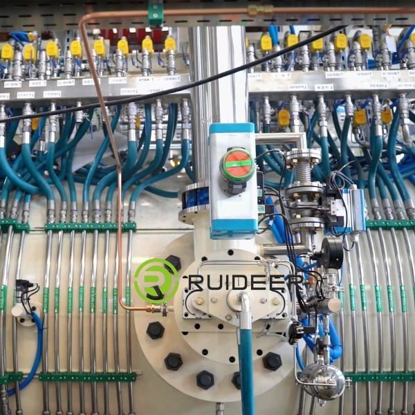 Grafitowy element grzejny do pieca próżniowego wysokotemperaturowego, temperatura projektowa 1200-2500°C, możliwość dostosowania do pojemności 10-15T